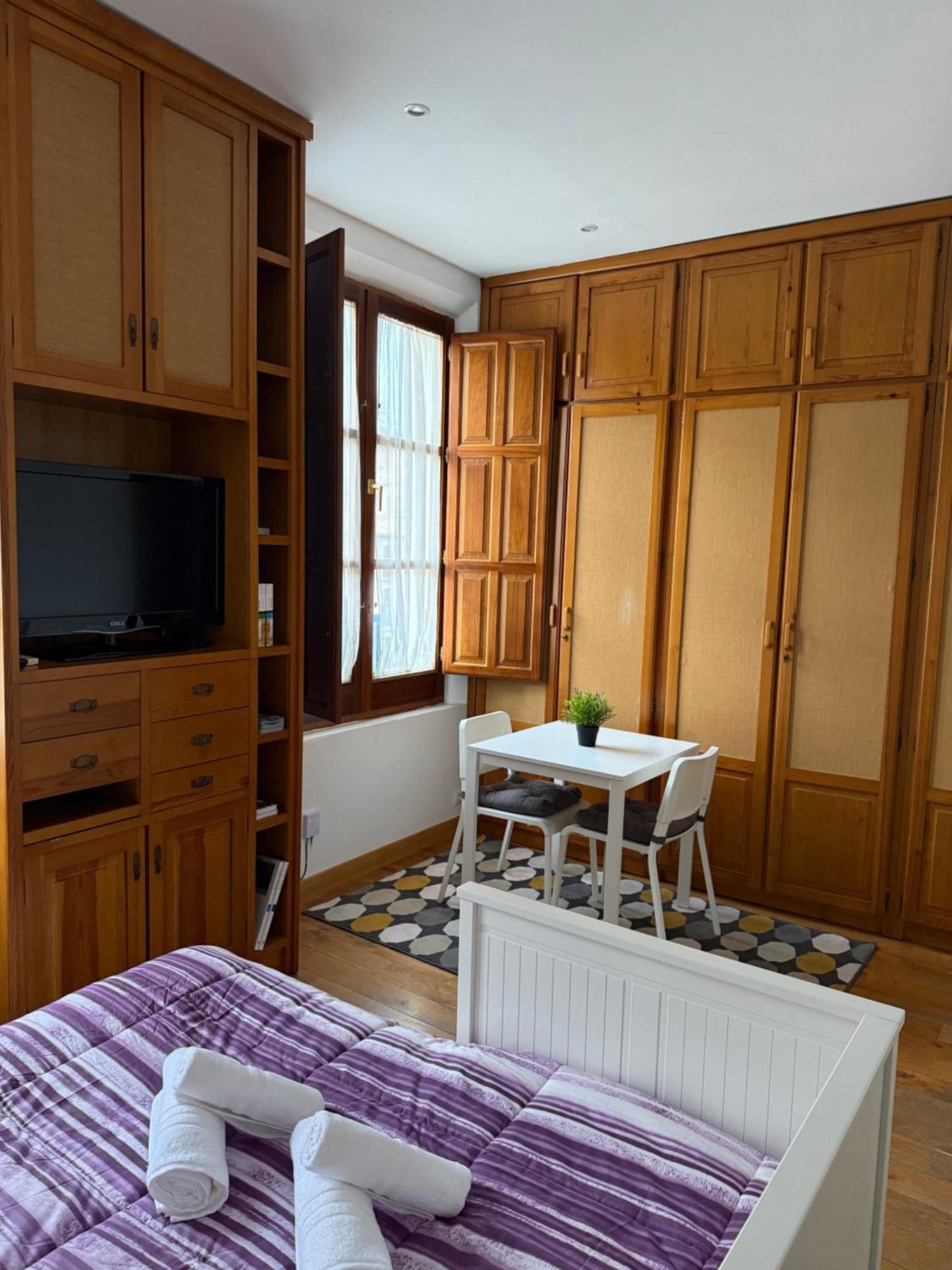 Cozy Studio 6 Min To Alhambra-2 Min To Cathedral Walking Granada Exterior photo